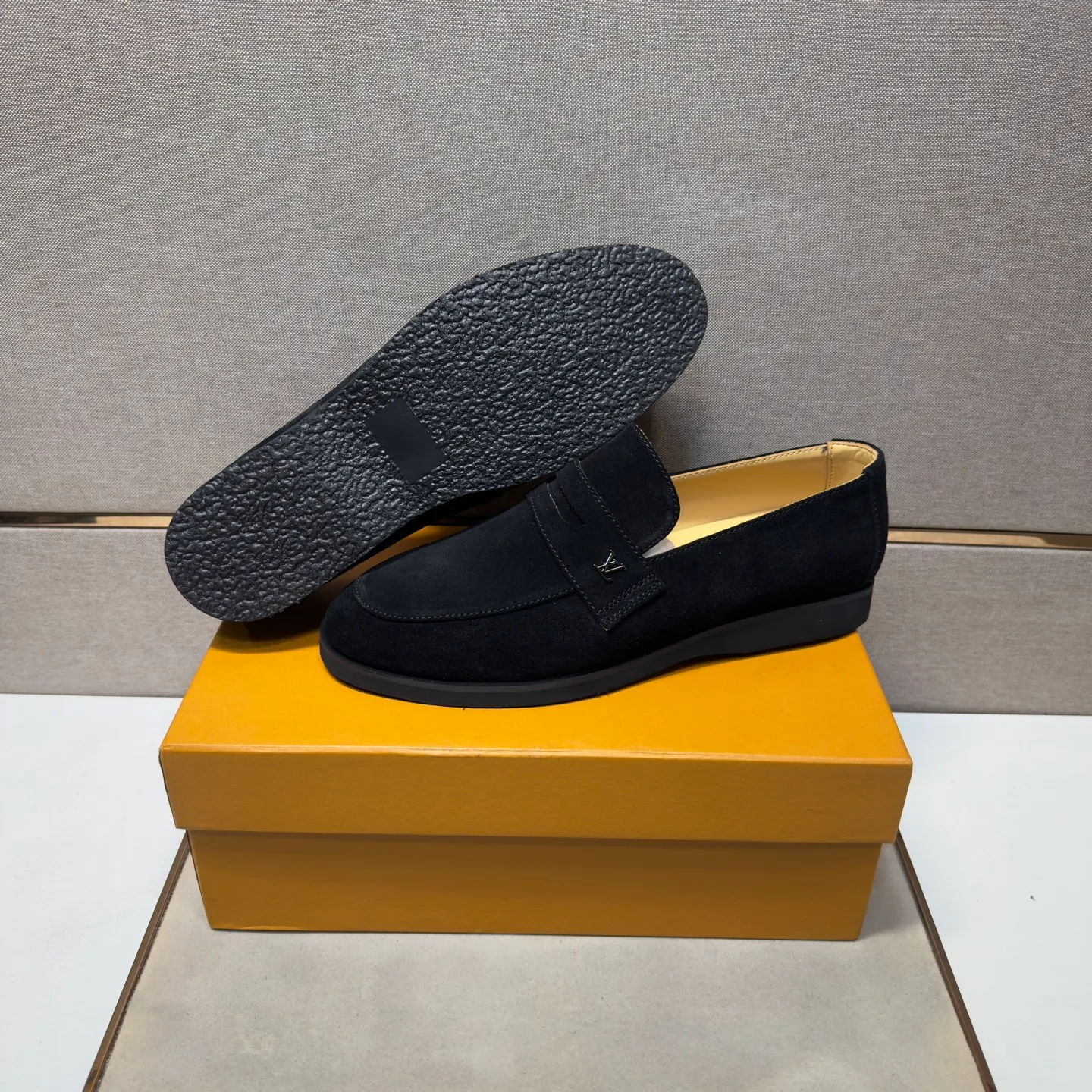 Men's men's shoes 💰pp442 [LV～] Men's casual shoes 2026z cabinet sales simultaneously 🔶Size: 38-44 #️⃣ 🔷4 colors🔜The upper is made of cowhide stitching ➕Cowhide lining, comfortable and breathable, sole: original comfortable and wear-resistant outsole, ⚠️real thing📱photographed🎬real thing is better📢📢📢
